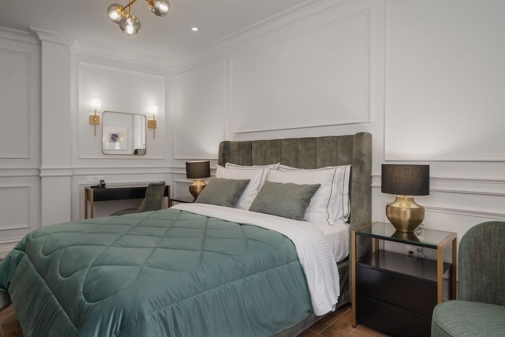 Praxitelous Luxury Suites