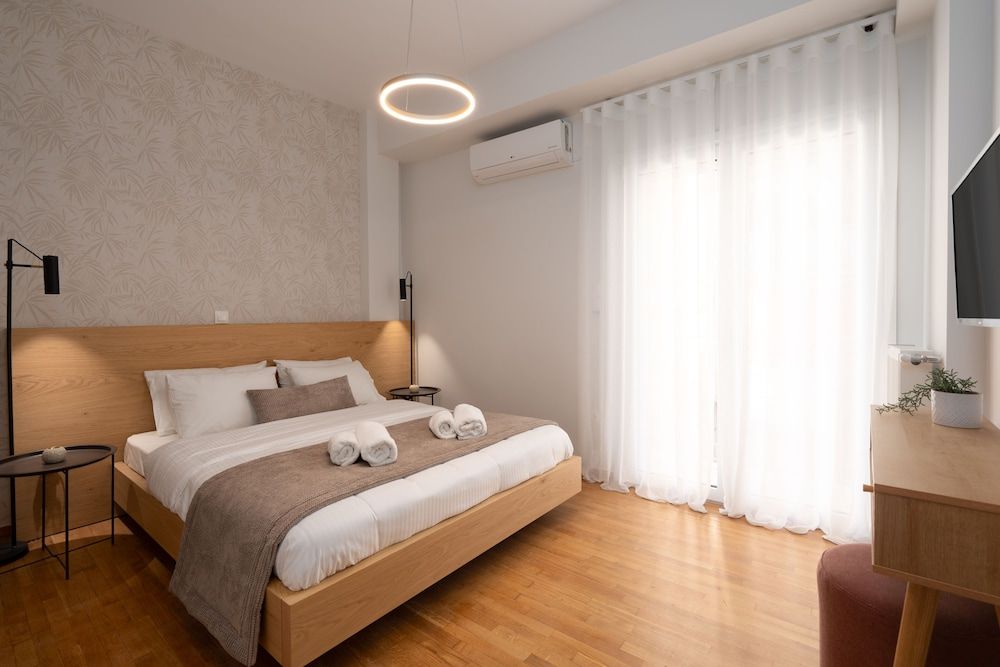 Luxury Apartment, 4 Bedrooms, Balcony