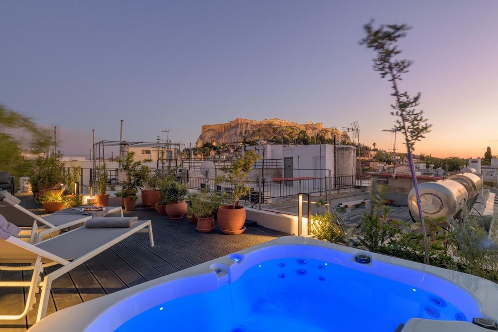Paradise Suite With Jacuzzi Acropolis View