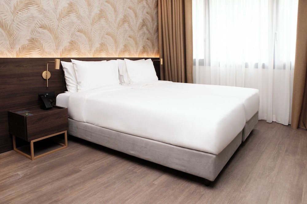 Standard Room (Accessible)