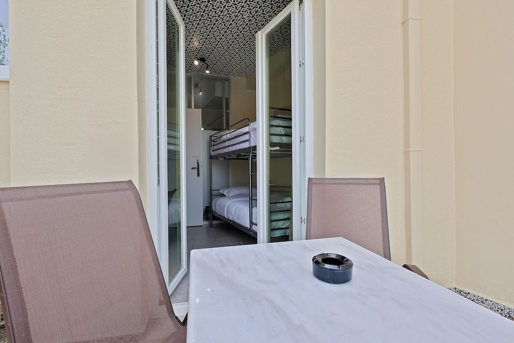 7ATHENS Basic Twin Room 5