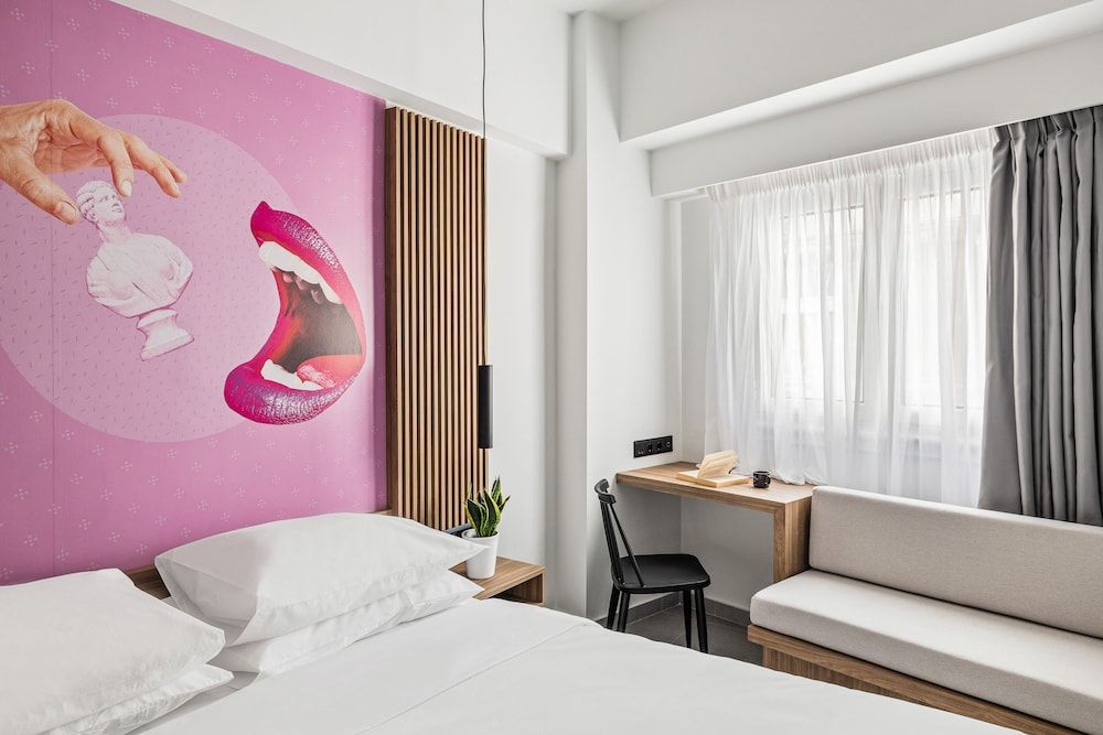The Junior Q Suite