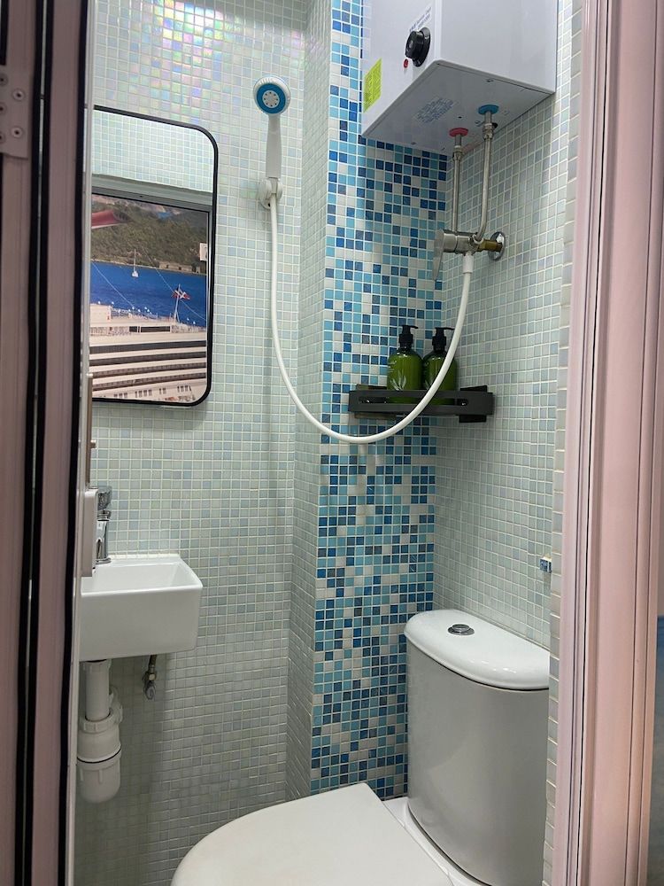 Rhine Guest House Basic Double Room 11