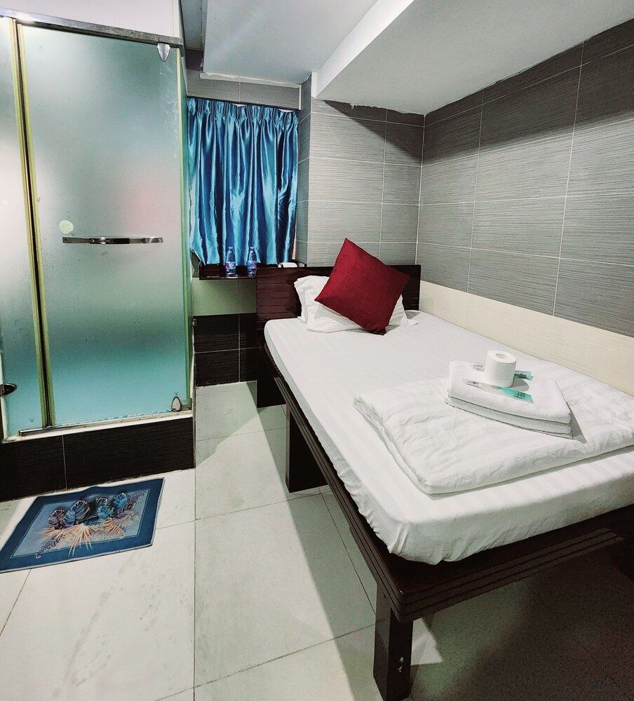 KK Hotel Deluxe Double Room, City View 5