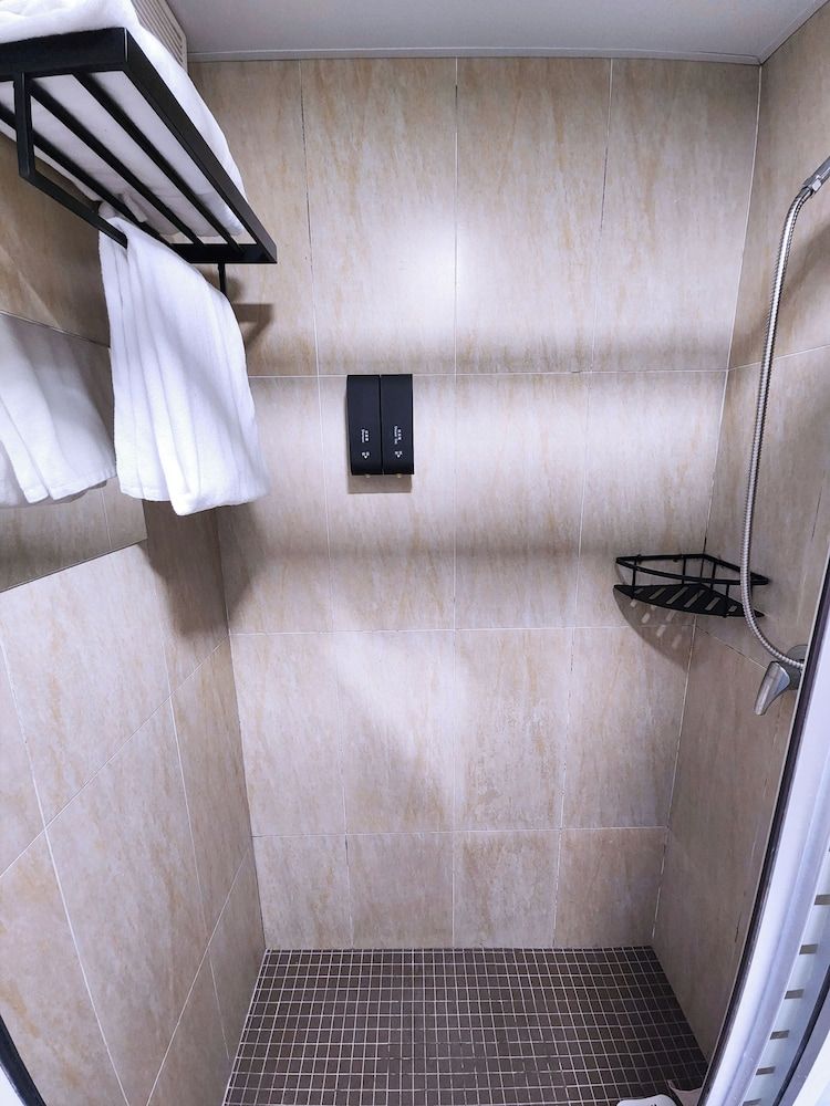 Pillows Co-Living Premier Double Room 2