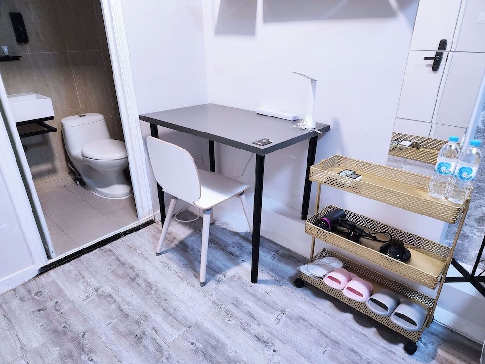 Pillows Co-Living Premier Double Room 4