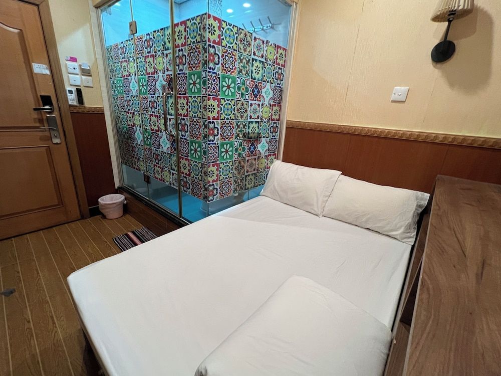 Just Inn on Nathan Road Standard Double Room 3