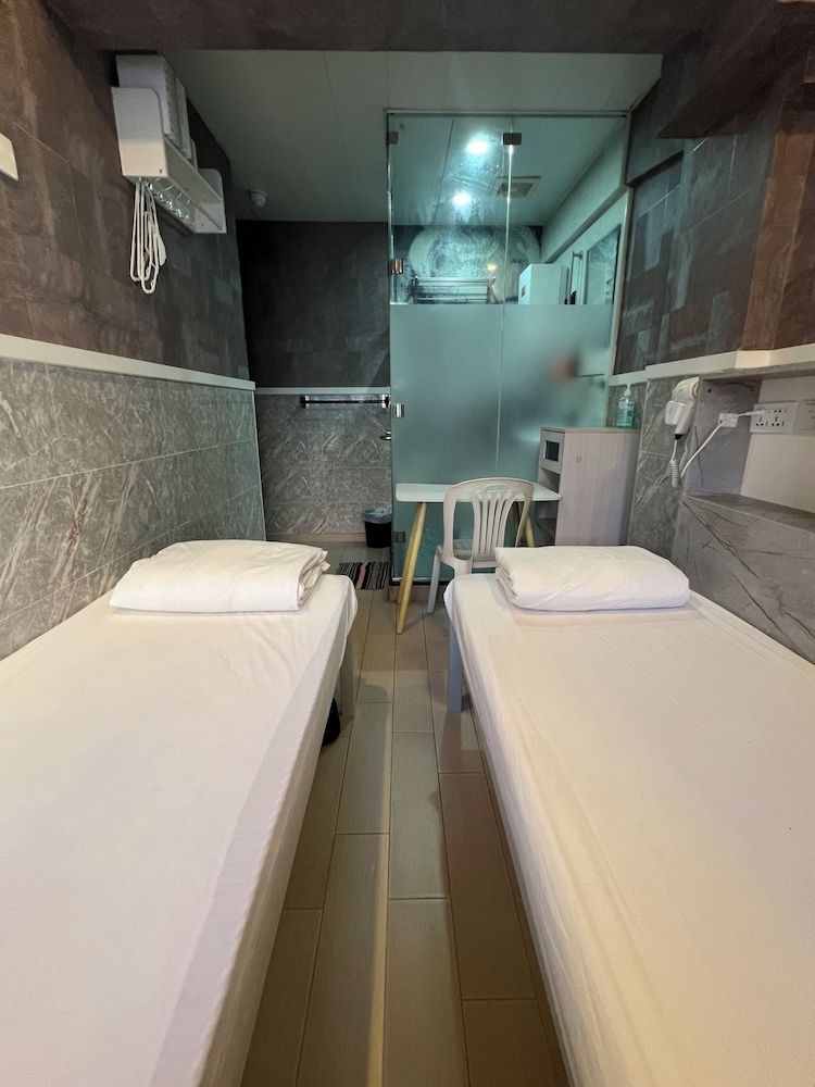 168 Youth Co Living Comfort Double or Twin Room 4