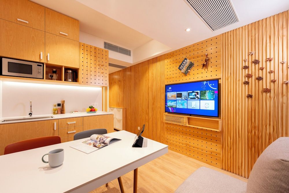 Shama Hub Metro South Hong Kong Studio, 1 Double Bed, City View 4