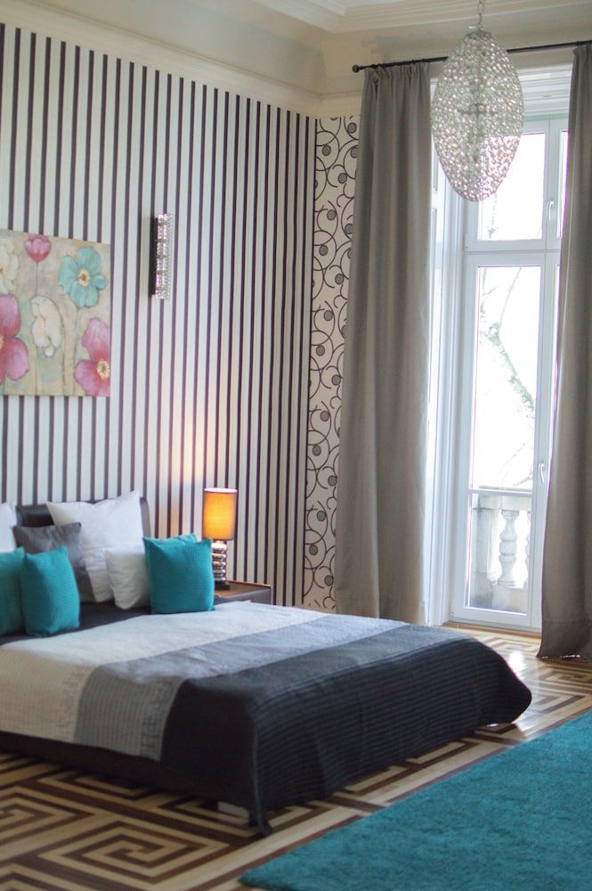 Superior Apartment with Balcony - Park View