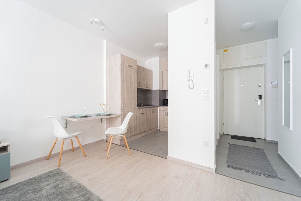 WestSide Garden Apartments by Urbanrent Basic Studio 15