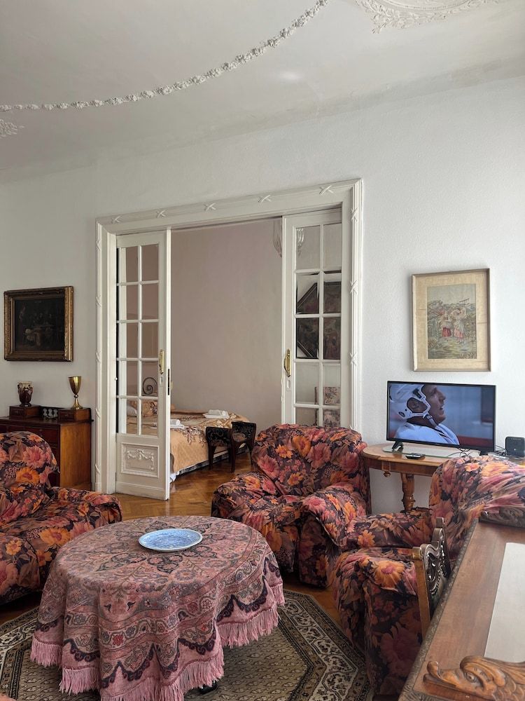 New! Libra Grande Venetian Style Apartment Apartment, 2 Bedrooms, City View 17