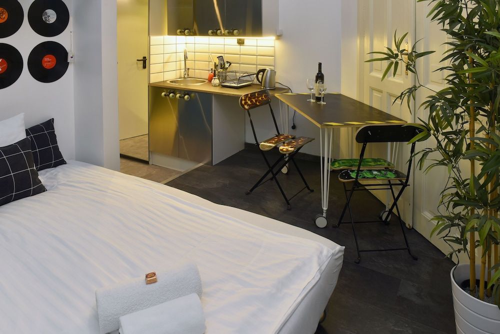 Walk Inn Váci 42 Skate Apartment 8