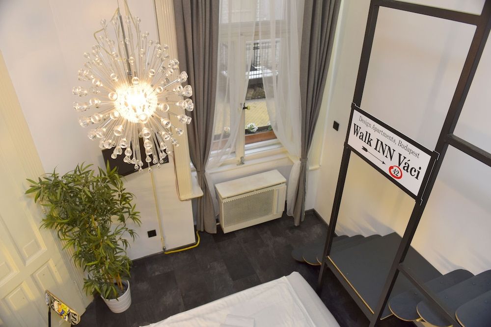 Walk Inn Váci 42 Skate Apartment 7
