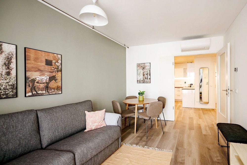 limehome Budapest Mosonyi u. 4 One-Bedroom Suite with balcony 17