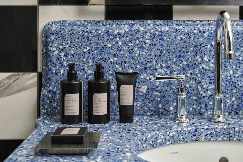 W Budapest Cozy King Room, City View 6