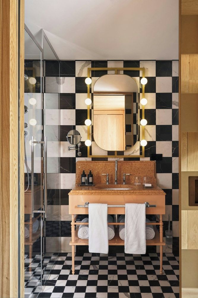 W Budapest Cozy King Room, City View 4