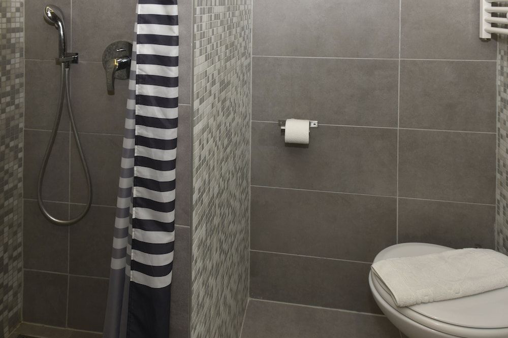 Walk Inn Váci 78 Standard Double or Twin Room 7