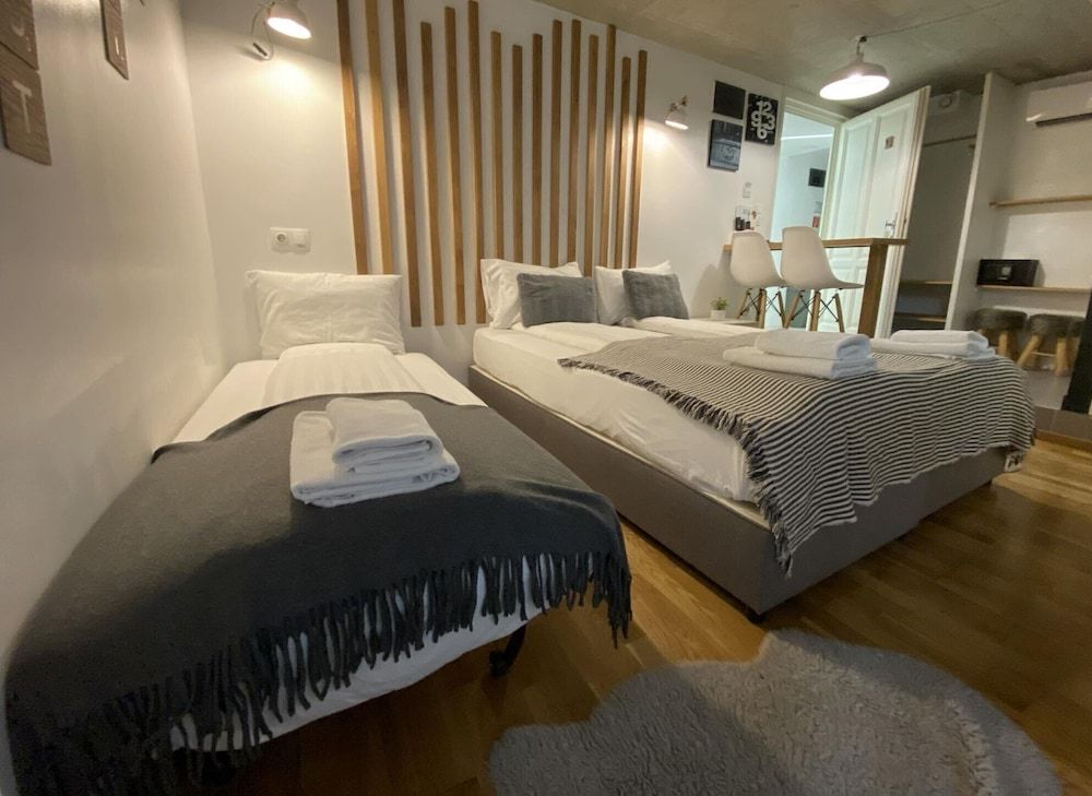 Walk Inn Váci 78 Standard Double or Twin Room 3