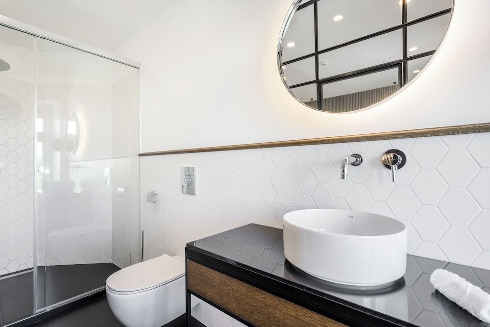 Budapest Eye Boutique Suites by BQA Superior Room 8