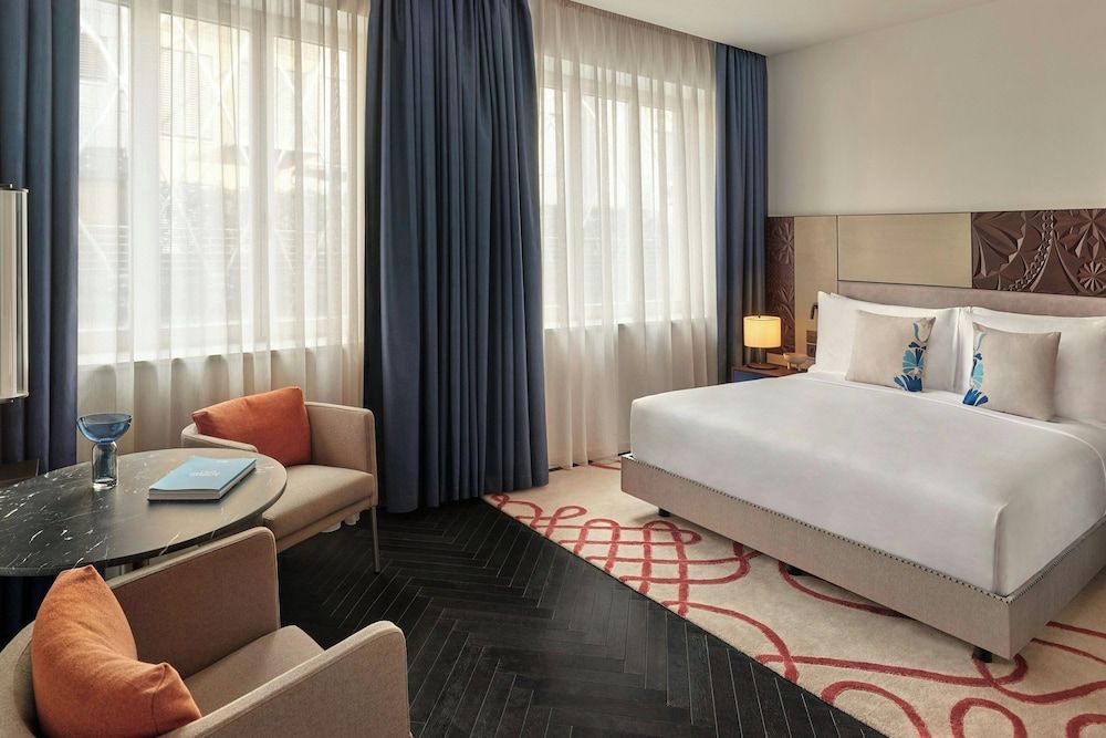 Dorothea Hotel, Budapest, Autograph Collection Superior Room, 1 King Bed, Non Smoking (View) 2