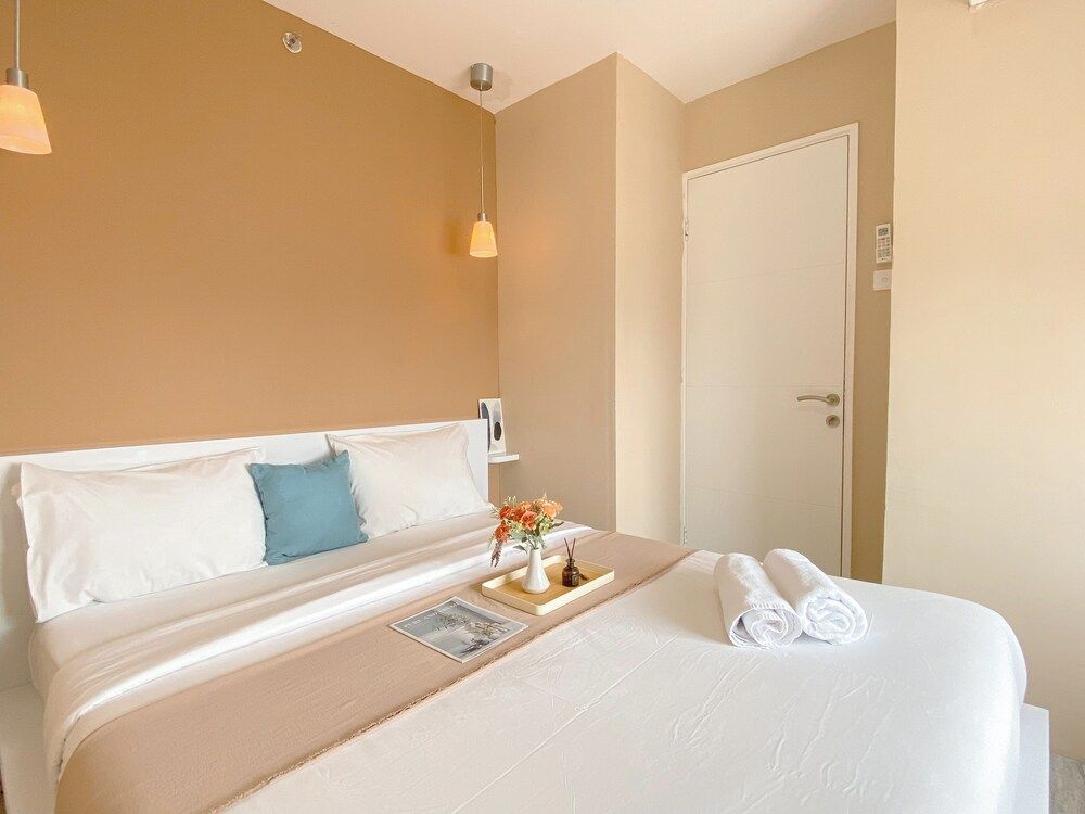 Warm And Homey 2Br Bassura City Apartment Apartment 3