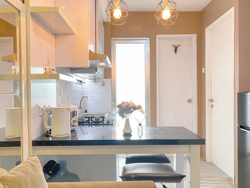 Warm And Homey 2Br Bassura City Apartment Apartment 6