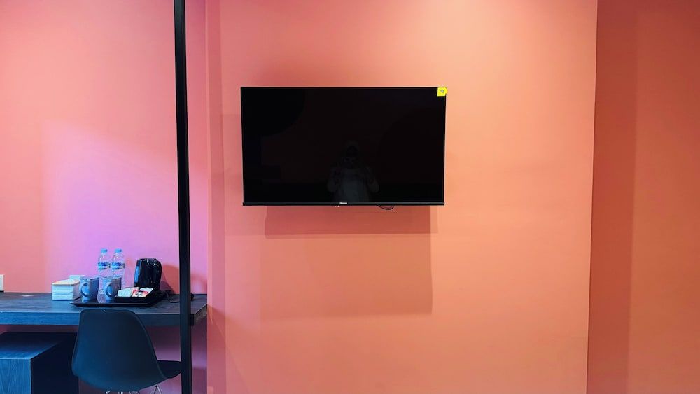 Yellow Bee Resort Cililitan Superior Twin 7