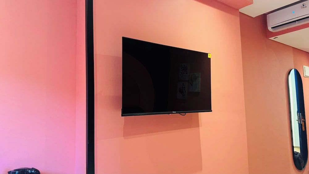 Yellow Bee Resort Cililitan Superior Twin 8