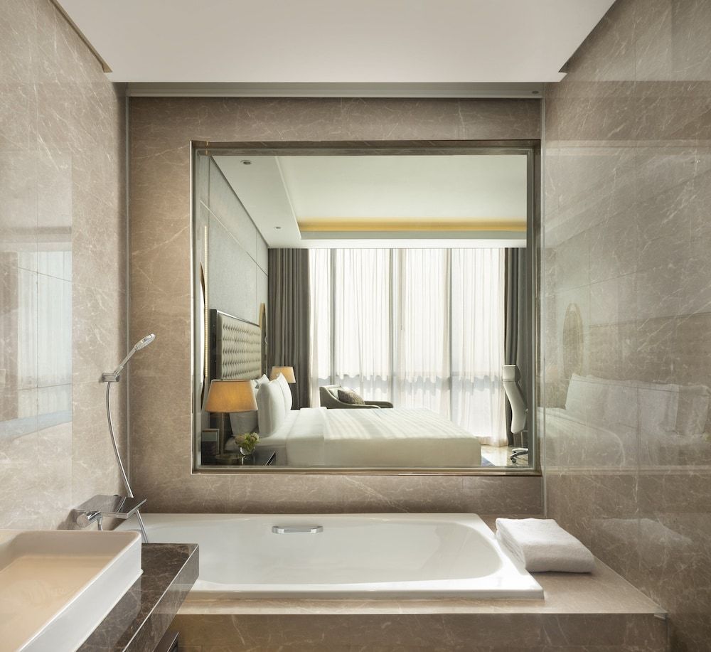 Room, 3 Bedrooms (Residence)