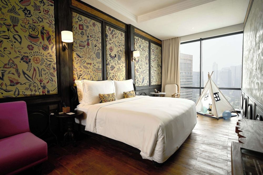 The Orient Jakarta, a Royal Hideaway Hotel Deluxe Room 3
