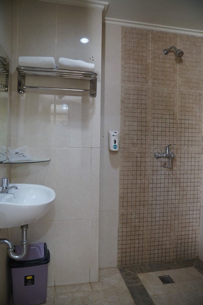 Deluxe Room (Grand)