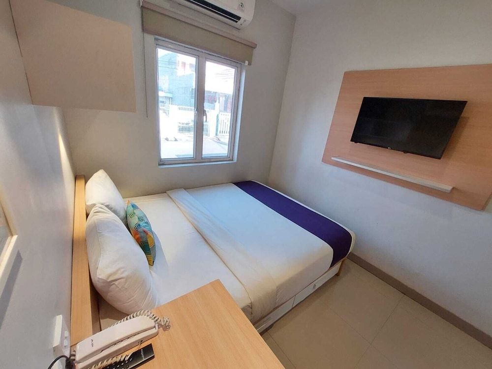 Standard Room, 1 Queen Bed