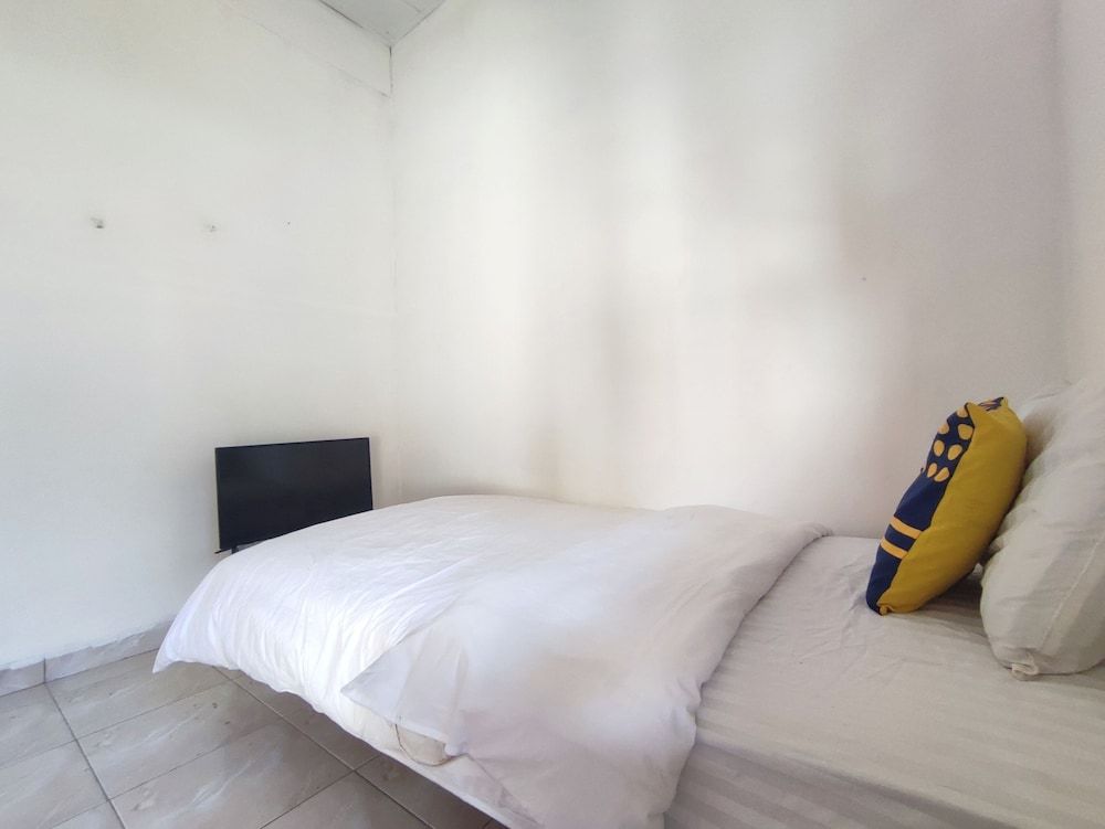 Basic Single Room