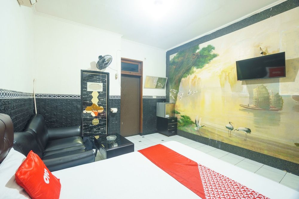 OYO 93132 Modom Homestay Near RS Islam Jakarta Pondok Kopi Standard Double Room 7