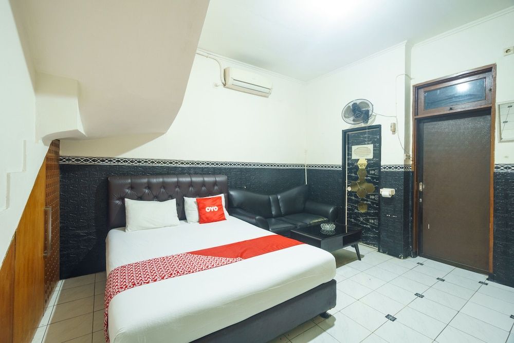 OYO 93132 Modom Homestay Near RS Islam Jakarta Pondok Kopi Standard Double Room 5