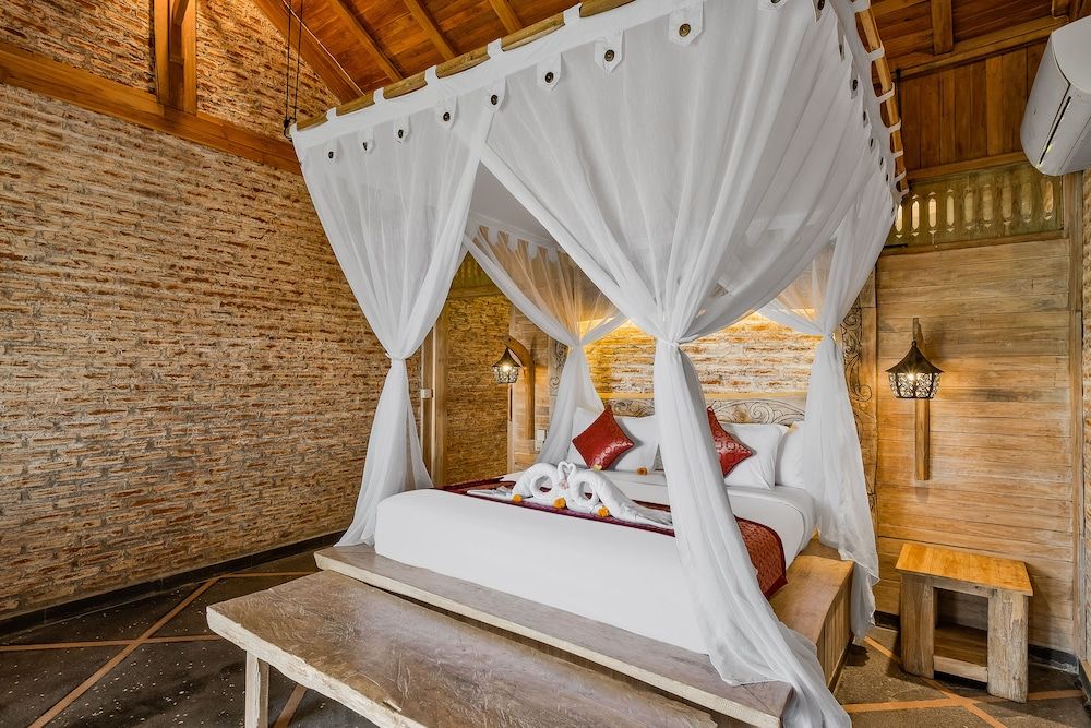 Suite, Garden View