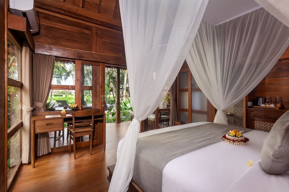 Berlima Wooden Lodge by Pramana Villas Double Room with Garden View 4