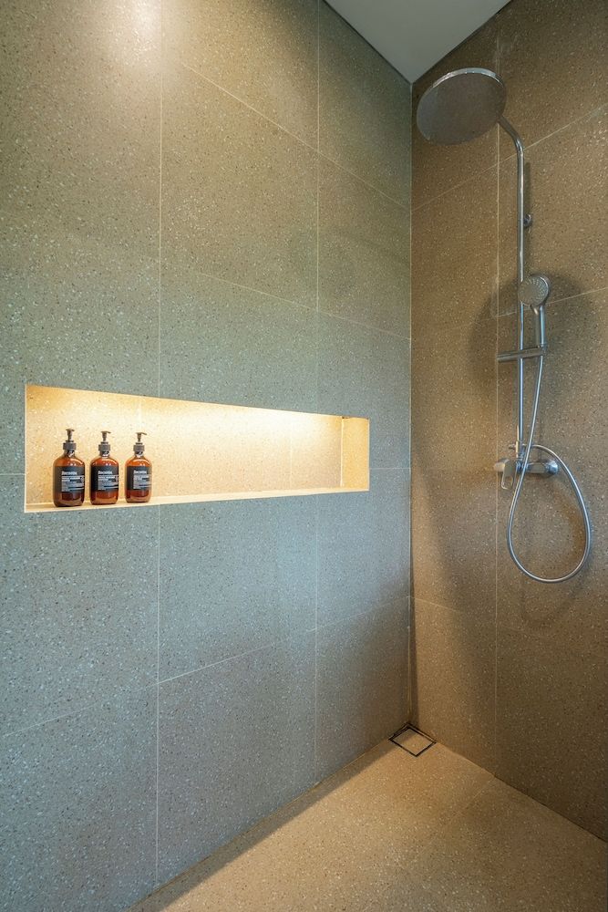 Villa Gantari by GORO Grand Villa, 3 Bedrooms, Pool View 14