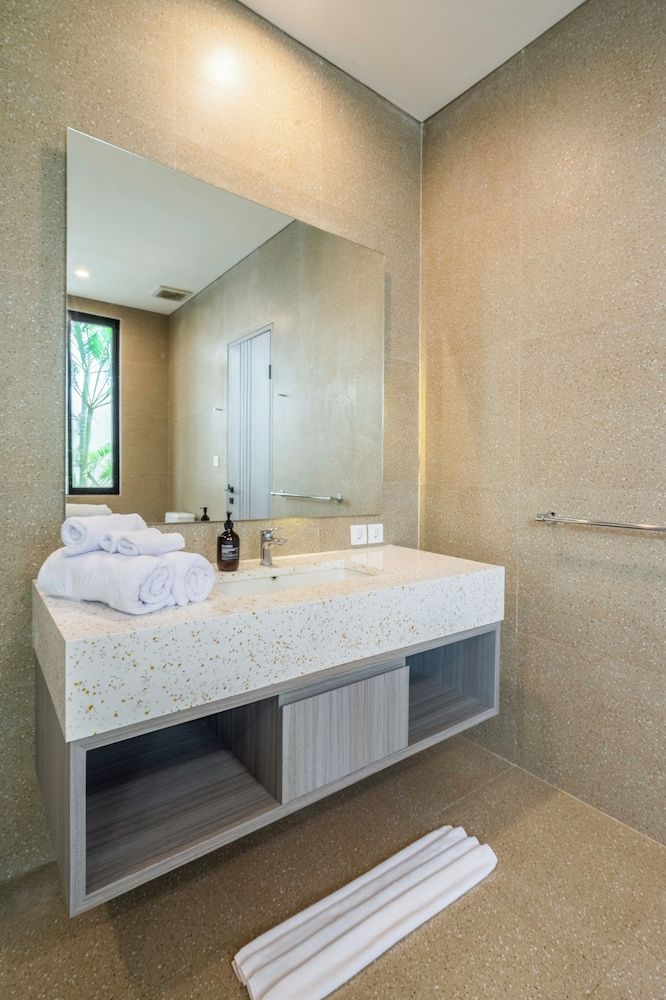 Villa Gantari by GORO Grand Villa, 3 Bedrooms, Pool View 10