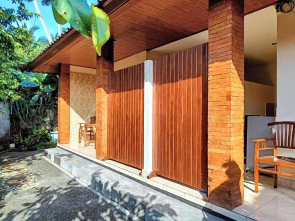 Wisuda Guest House