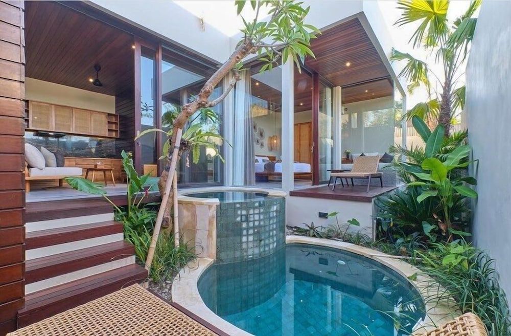 Private Pool