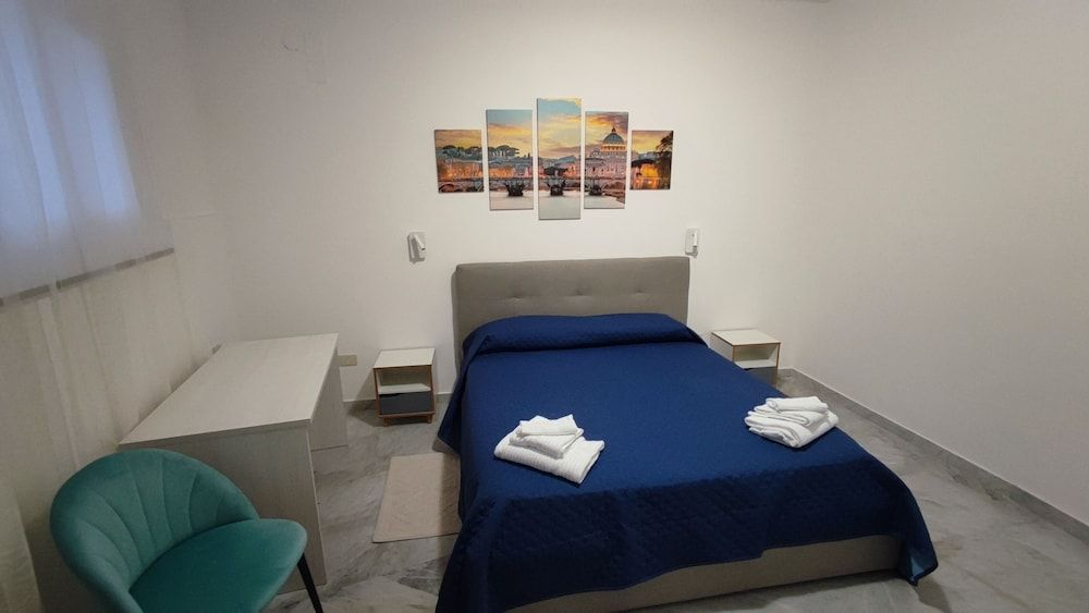 Double or Twin Room, 1 Queen Bed