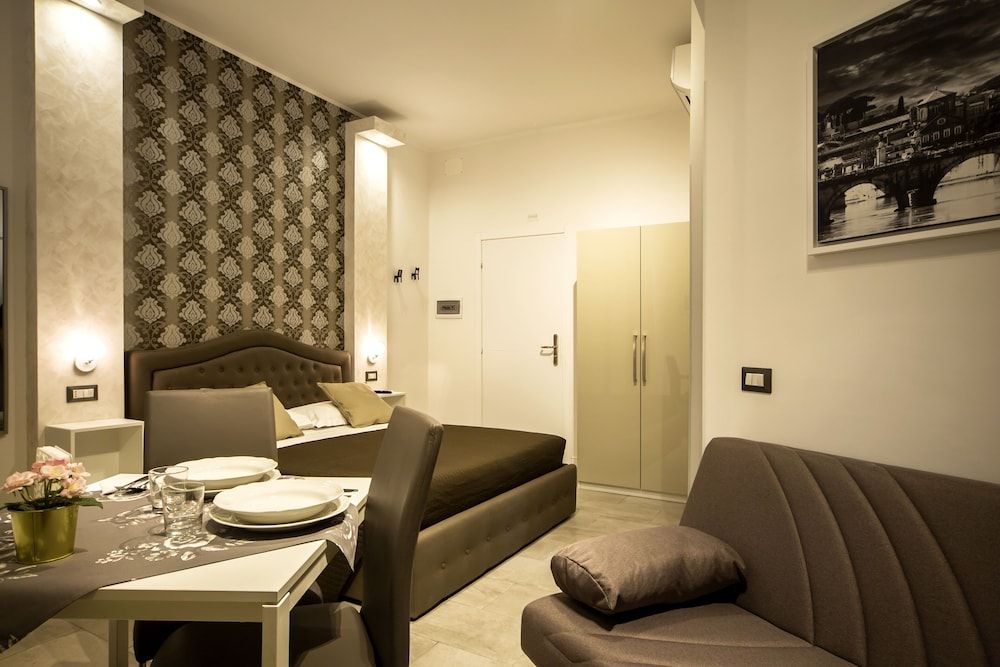 Junior Studio Suite