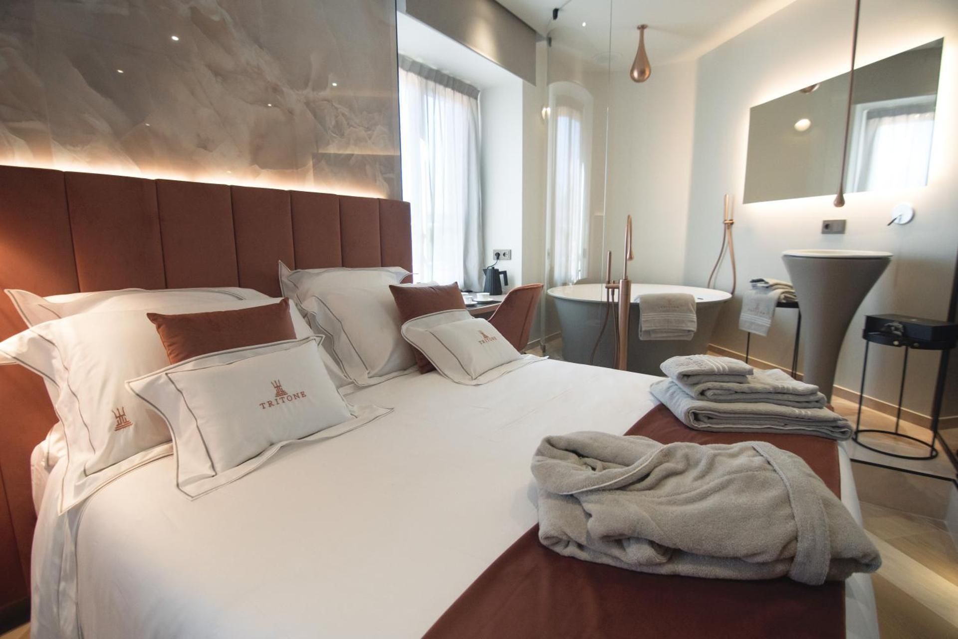 Deluxe Double Room with Bath