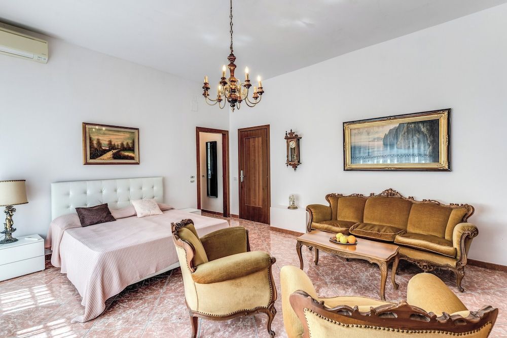 Deluxe Studio Suite, 2 Bedrooms, Ground Floor