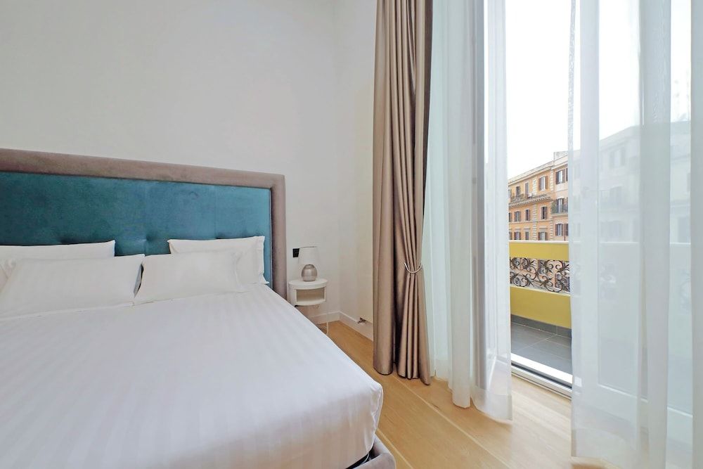 Superior Suite, Balcony, City View