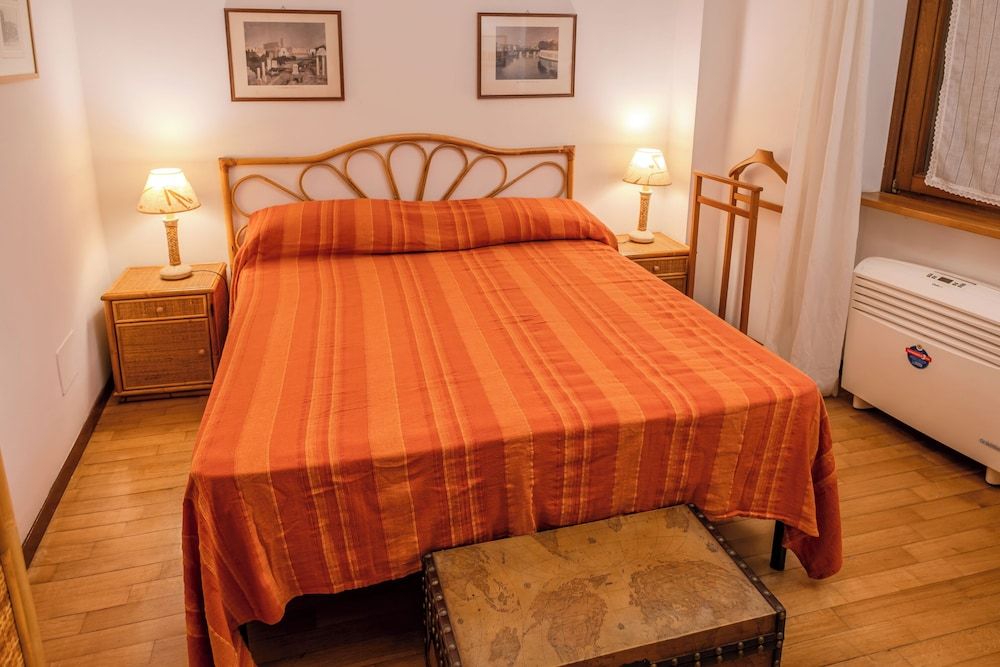 Apartment, 1 Queen Bed, Non Smoking, Kitchenette