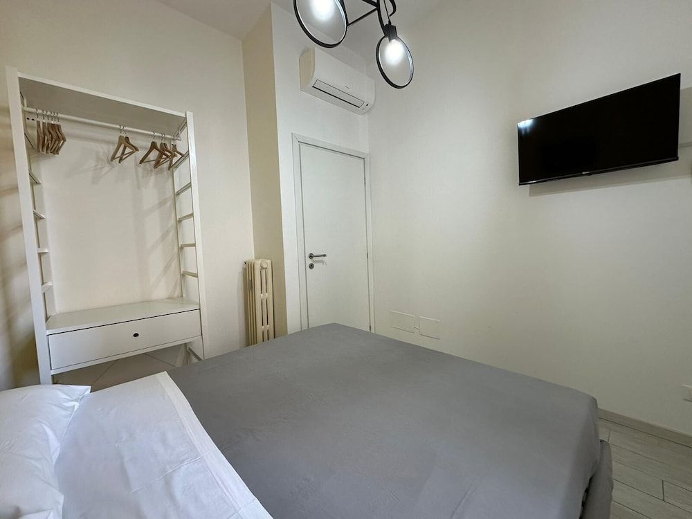 Bed&BikeRome ANGELICO Deluxe Double Room, 1 Queen Bed, Non Smoking, Private Bathroom 7