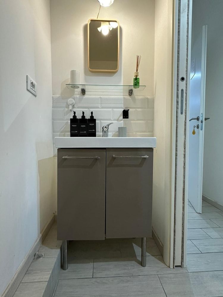 Bed&BikeRome ANGELICO Deluxe Double Room, 1 Queen Bed, Non Smoking, Private Bathroom 4